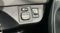 Toyota Yaris 1.33 VVT-i Icon 5dr Petrol Hatchback